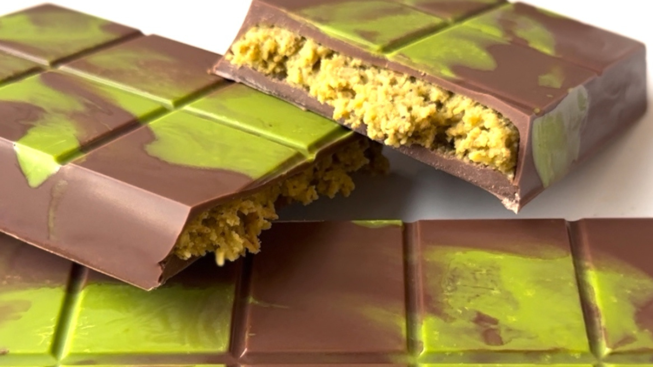 Recreate the Viral Dubai Chocolate Bar in Your Kitchen (Full Recipe ...